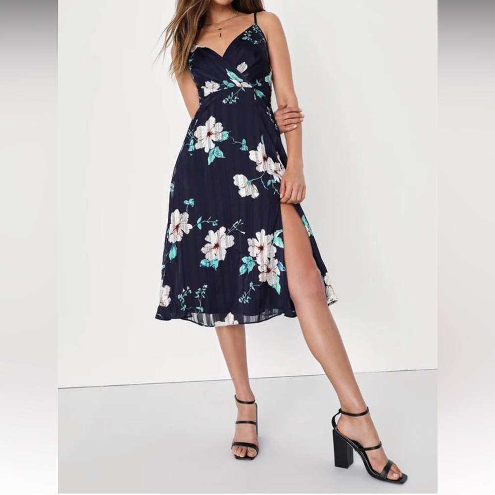 Lulus All About Love Navy Blue Floral Print Midi Dress-M